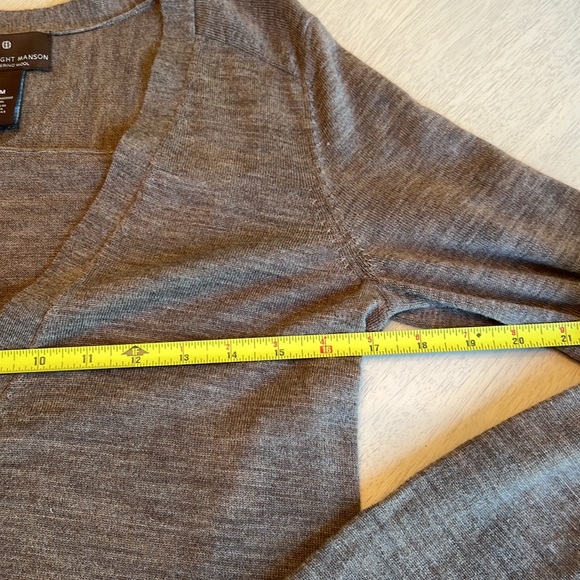 Fenn Wright Manson 100% Merino Wool Brown V Neck Button Cardigan‎ Sweater Size M - Picture 9 of 11